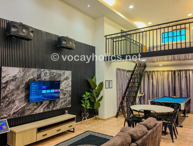 Attic Villa 893