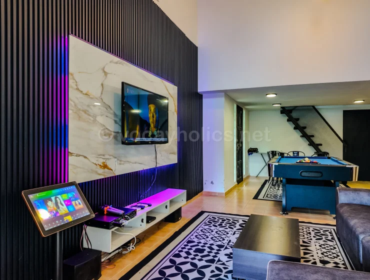 Attic Villa 836